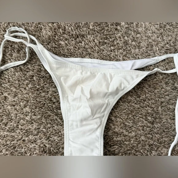 Chic White Tie-Side Bikini scrunch butt  cheeky Bottom - Picture 2 of 8